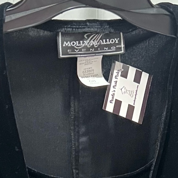 Molly Mallory Velvet Black Midi Dress - Picture 3 of 3